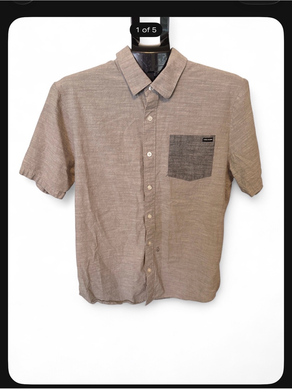 Men’s Volcom gray button-up shirt in size M #skaterstyle #surf